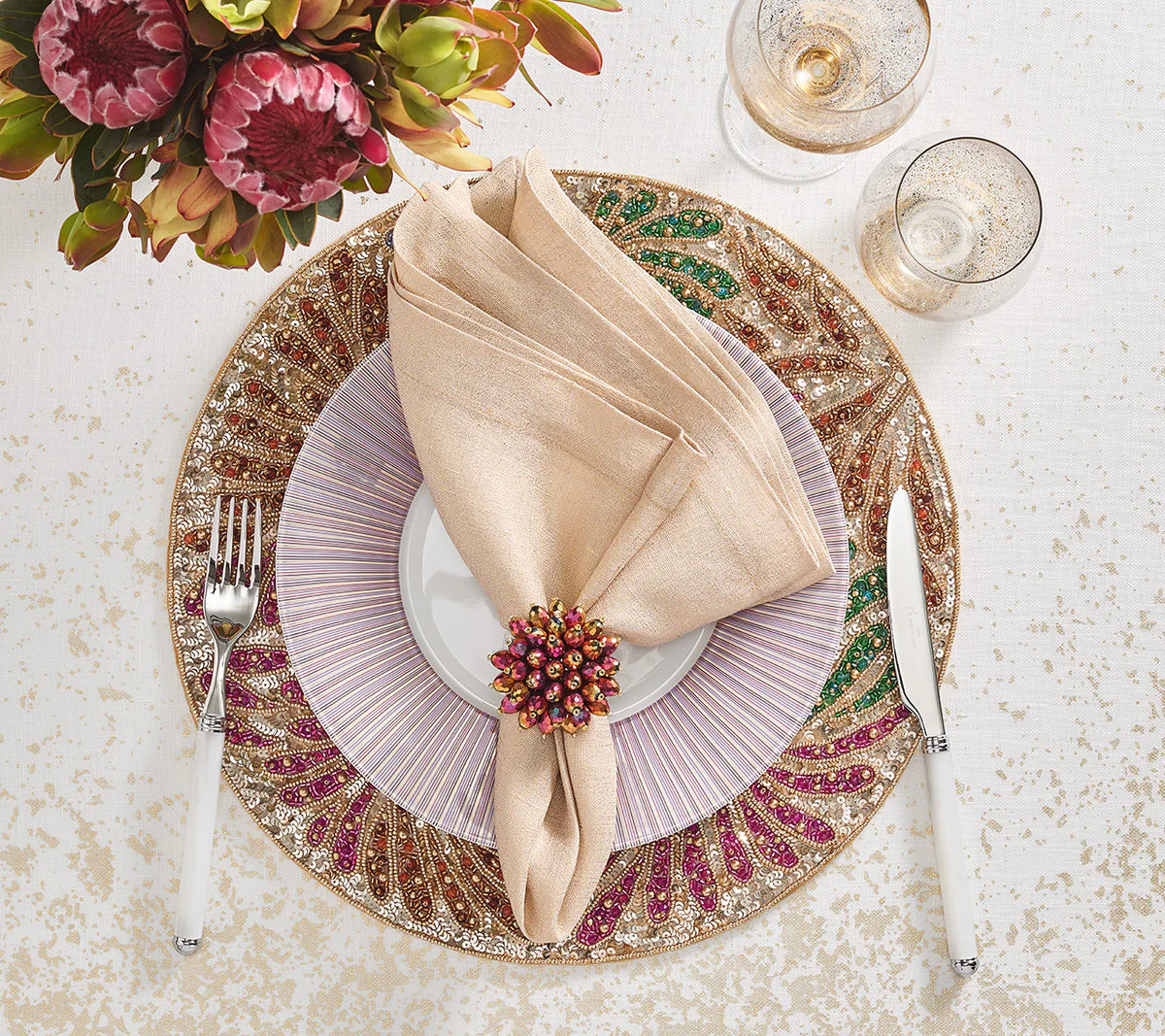Metallic Linen Napkin in Natural & Gold