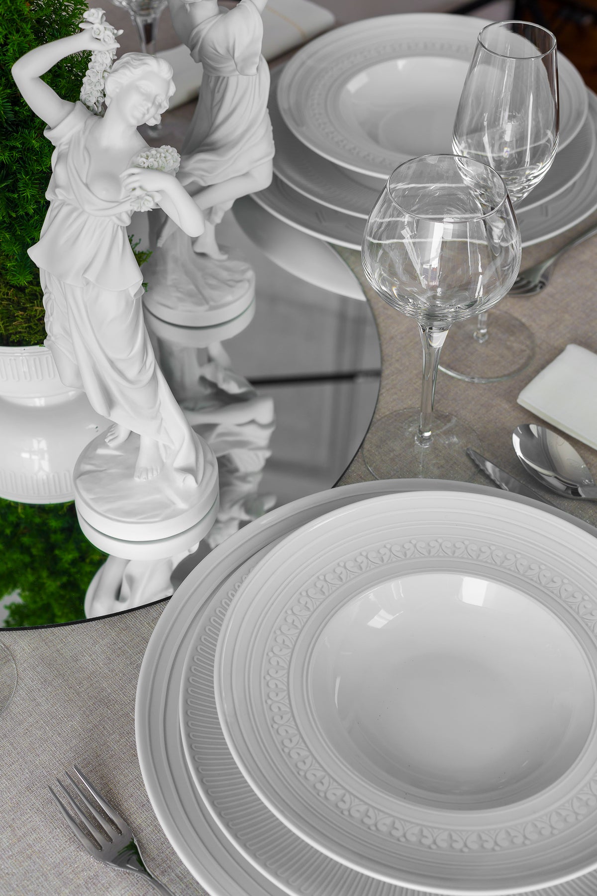 Dinner Plate - Ornament